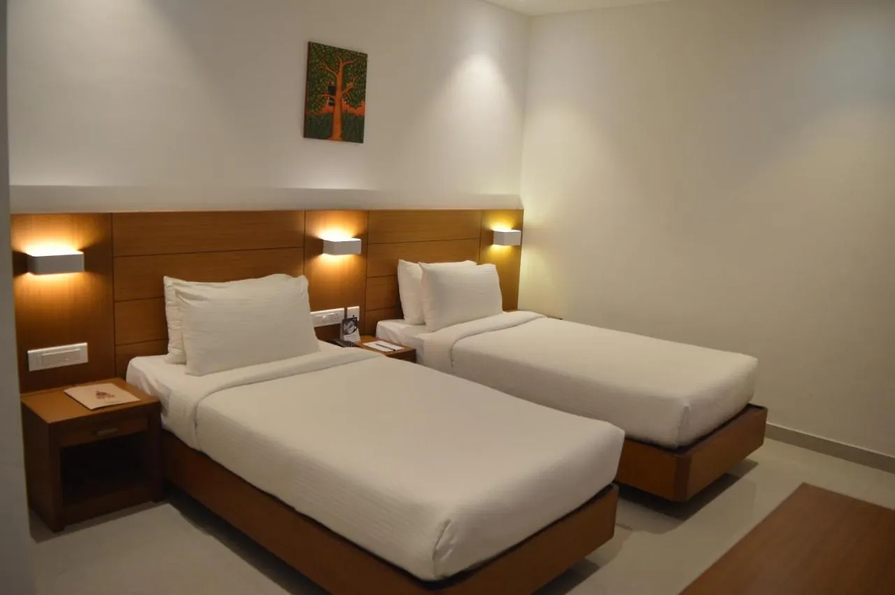 Hotel Apsara Shoranur