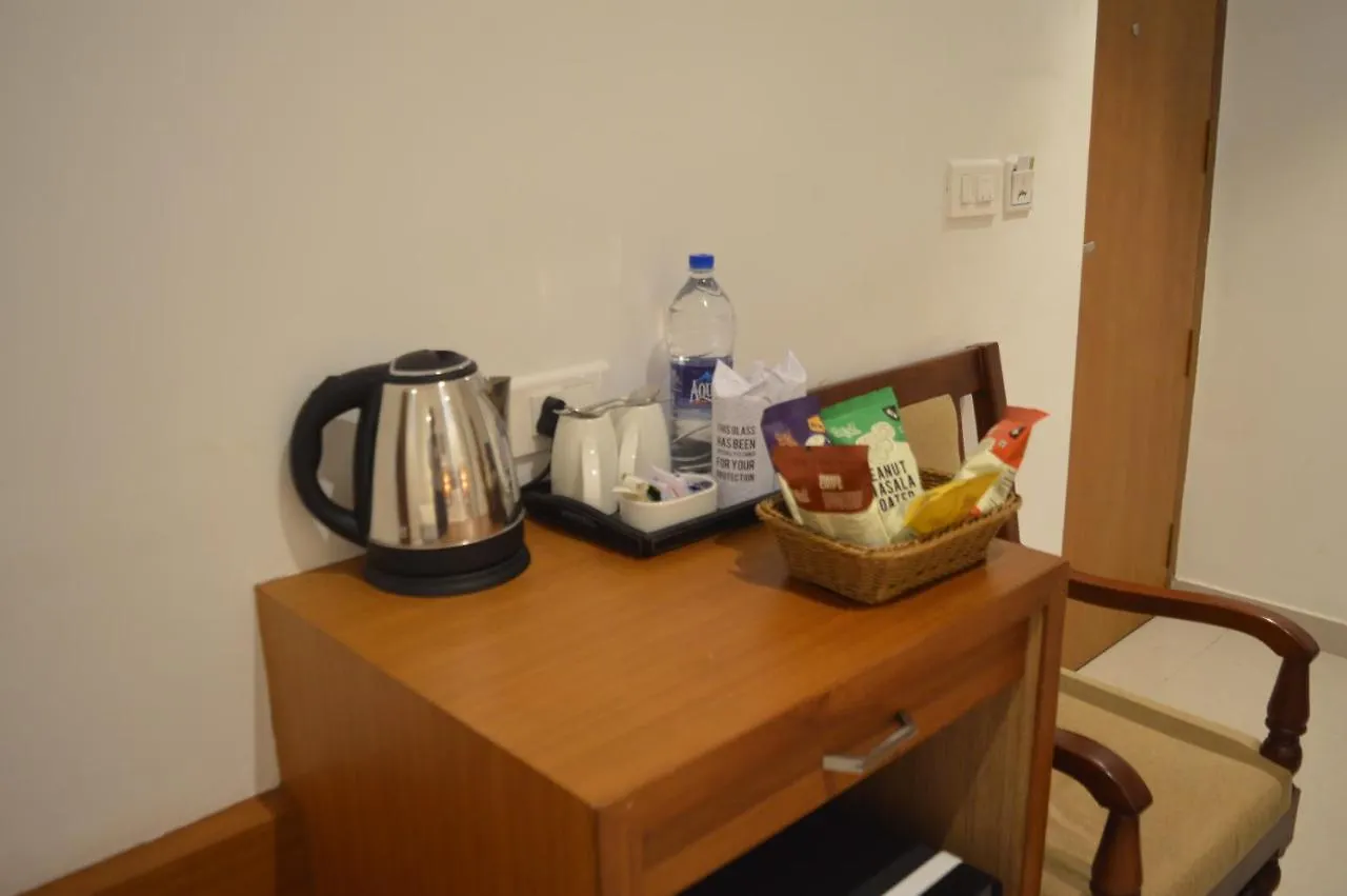 Hotel Apsara Shoranur